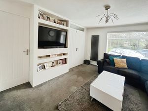Lounge- click for photo gallery